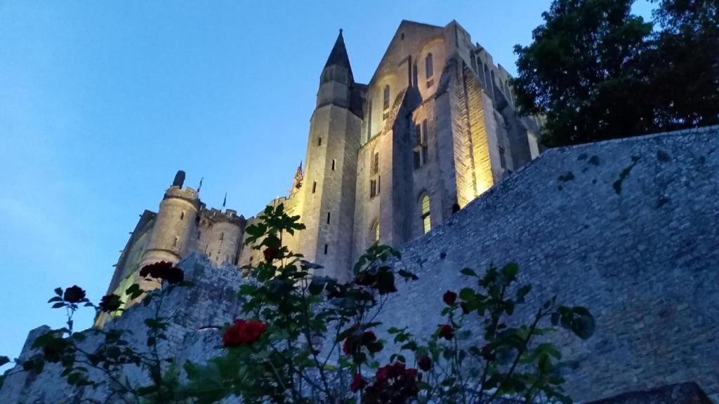 Lepetit Nid Du Mont Maison Normande Proche De La Baie Du Mont Saint Michel Pontorson Esterno foto